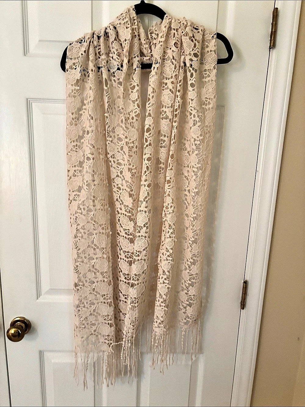 Lucky Brand Floral Lace Fringe Scarf in Cream Like New